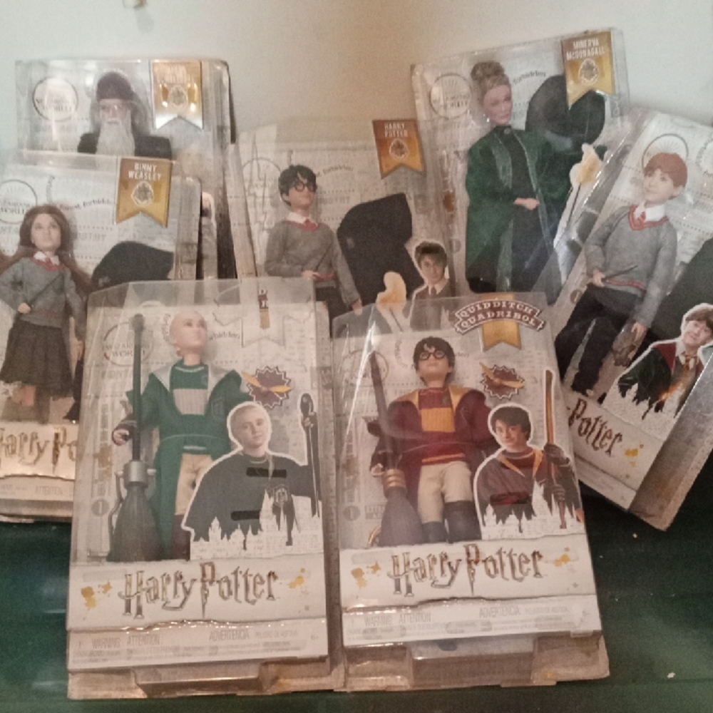 SET OF 7- NEW IN box (Plus Hermione Repackaged In Original Box)